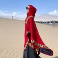 Poncho à capuche rouge de style ethnique avec broderie florale pour femme en voyage - LM309 Bordure Florale - Rouge