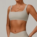 Hellgraues Set aus Sport-BH und Yoga-Hose mit Überkreuz-Bund aus mattem Stützmaterial - S / Hellbeige