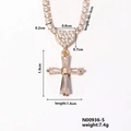 Detail van de gouden hart- en kruis-ketting met afmetingen en zirkoon inlays - Klein Hart Kruis (N00936-5)