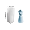 3D Engel Silikonform mit Flügeln und hellblauem Kerzenfigur-Display für DIY - Engel mit Herz
