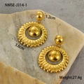 Detailed view of gold and silver sunburst flower earrings with 3.6cm diameter and 27.4g weight - Gold Sunflower Radiating Earrings (NMSE-J314-1)