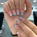 Unghie finte lunghe a ballerina french con cuori blu glitterati e paillettes argento - Bara Lunga / Stile Francese Cuore Blu [Con Colla a Gelatina e Lima]