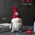 Gnome de Noël fait main avec chapeau rouge à flocons et corps gris, décoration de 28cm - Style Flocon de Neige
