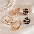 Goldenes Ohrring-Set mit großen Tropfen und Leopardenmuster auf Seidenstoff - Silberstift Gold Kaffee (6-teiliges Set)