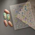 Macaron Stern und Mond Nagelaufkleber mit bunten 3D-Prägungen und Strasssteinen Co-137 - Mond & Sterne Traum (CO-137)