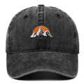 Berretto da baseball in cotone lavato nero con ricamo di montagne e sole tramontante - Taglia unica / Nero