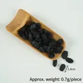 Realistic blackcurrant raisin model 1.8cm long weighing 0.7g on a bamboo shovel - Blackcurrant 1g / Black