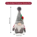 Gnomo de Navidad gris de felpa con gorro de punto y acebo, mide 26 cm de alto - Gnomo de Gorro de Punto de Navidad Gris