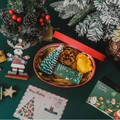 Set regalo candele di Natale con candela a forma di albero e Babbo Natale in scatola - Cedro/Babbo Natale Combo