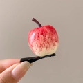 Handheld realistische appel haarclip met rood-witte gradiënt op de eendenbek klem - 3# Appel