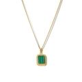 Collier en or 18K de style rétro français avec pendentif rectangulaire en malachite - Style Motif Vert Rectangulaire (SN23090622)