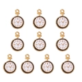 Nahaufnahme von zehn goldenen Taschenuhr-Anhängern mit weißen Zifferblättern für DIY-Schmuck - 10er Pack / Kleine weiße Taschenuhr