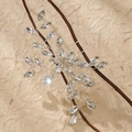 Détail d'épingle à cheveux argentée avec feuilles et cristaux pour coiffure de mariée - HS-J6399 Argent (1 pièce/paquet)