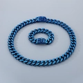 Set collana e bracciale a maglia cubana blu con chiusura a teschio su sfondo grigio - Blu Set