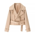 Damen Kurzjacke aus künstlichem Wildleder in Hellkhaki mit Reverskragen und Gürtelband - S / Aprikose
