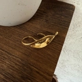 Polished golden leaf shape double-finger open ring with high gloss metallic finish - Large Leaf Ring / Gold