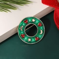Weihnachtskranz-Brosche mit grüner Emaille, roten Herzen und goldenen Sternen - Stil 5