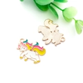 Ciondoli a unicorno in smalto per orecchini fai-da-te con criniera colorata e retro dorato - Unicorno 24x17mm (15519)