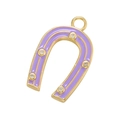 Detalle de colgante de herradura dorada con esmalte púrpura e incrustaciones de circón - Morado