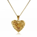 Collar de relicario de corazón y estrella de acero inoxidable 316L dorado en fondo blanco - Colgante con Cadena / Dorado