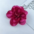Elegante spilla a fiore in raso rosso rosa fatta a mano in tessuto accessorio moda - Rosa Rosso