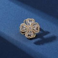 Eleganter rotierender Kleeblatt-Anstecknadel in Gold mit Zirkonia und Kristallen - Rotierendes Herz Vierblättrige Blume / Gold