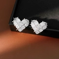 Pendientes de botón corazón en plata bañada en oro 18k con circonitas brillantes - Plateado