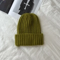 Classic green ribbed knit beanie hat for men and women, warm winter thick wool headwear - Green