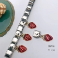 Close-up of strawberry charm link for Italian modular bracelet with 10x14mm dimensions - Model 121-Strawberry