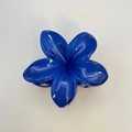 Tropical blue plumeria hair claw clip with a glossy translucent resin finish for women - 8cm / Sapphire Blue