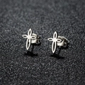 Clous d'oreilles minimalistes en acier inoxydable argenté avec motif croix ajourée mixte - 181 Croix Creuse / Couleur Acier
