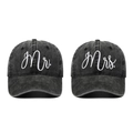 Ensemble de deux casquettes délavées gris anthracite avec broderie Mr et Mrs vintage - Ensemble de Couple MR+MRS (2 Pièces/Noir Lavé)