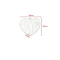 Colgante corazón de acero inoxidable plateado grabado LOVE con dimensiones de 39mm - 38x39mm / Color Acero