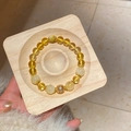 Lujosa pulsera de cuentas de cristal amarillo con dije de bola dorada filigrana - Pulsera 82# (Bola de Oro en Filigrana y Con Caja de Regalo) / Cuarzo Rutilado Amarillo Citrina Ojo de Tigre Dorado