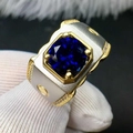 Zweifarbiger Herrenring mit blauem Saphir und seitlichen Diamantakzenten - US 10 / Gold und Silber Zweifarbig