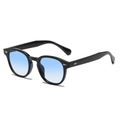 Lunettes de soleil Panto noires rétro avec verres dégradés bleus et rivets argentés - Monture Noire Dégradé Bleu (C28)