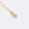 Goldene Halskette mit handförmigem Anhänger und rubinrotem Edelstein im Vintage-Stil - Hand der Fatima