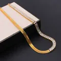 Detalle de cadena de serpiente bañada en oro de 18k con circonitas de corte baguette - 40+5cm / Collar / Circonita Blanca