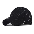 Berretto da baseball nero con motivi a fiamma tie-dye argento riflettenti sul davanti - Regolabile / Nero Lucido