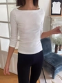 Schmal geschnittenes weißes schulterfreies Oberteil für Damen mit eleganten langen Ärmeln - S / Weiß