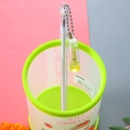 Penna bianca carina con ciondolo a forma di piccola bottiglia in vetro decorata - Messaggio in Bottiglia - Bianco
