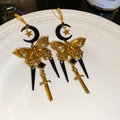 Pendientes góticos de oro y negro con luna, mariposa y colgante de espada en detalle - Estilo Espada Mariposa Luna Vintage Francés / Dorado-Negro
