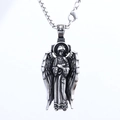 Collar con colgante de diosa con alas de ángel en plata vieja sobre fondo blanco - Colgante de Ángel Religioso sin Cadena (B1425)