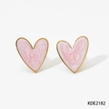 Boucles d'oreilles cœur en émail marbré rose avec cadre doré, modèle KDE2182 - Boucles d'Oreilles Cœur Roses (KDE2182)