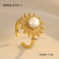 Detail shot of golden sunflower ring with pearl center showing 1.75cm size and 3.9g weight - Sunflower Pearl(NMSR-E741-1)