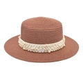 Détail d'un chapeau de paille marron avec perles élégantes sur ruban blanc décoratif - M (56-58cm) / Vieux rose