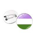 Vue détaillée du pin's rond drapeau genderqueer aux rayures violettes et vertes - Drapeau Genderqueer (Style 26)
