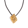 Elegante colgante de caracola bañada en oro de 18K en collar de cordón negro - Collar de Concha de Cuerda de Cera / Dorado