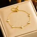 Collar minimalista de acero inoxidable dorado con cinco dijes de corazón - Pulsera Individual (B1392)