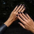 Uñas postizas cuadradas lisas de color púrpura oscuro brillante con efecto de espejo - Violeta Oscuro